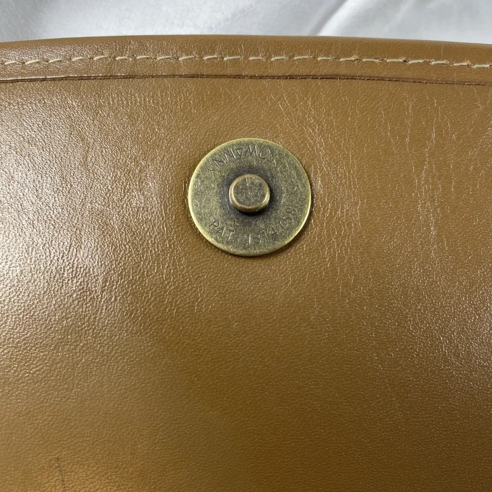 Charles‎ Jourdan Brown Clutch Pouch Bag w Lock Keys Magnetic Zip Closure Japan